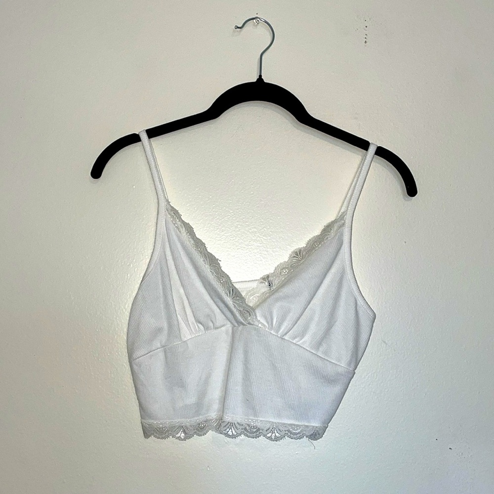 Lace White Chic Crop Top